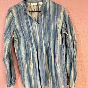Liz & Co tie dyed long sleeve shirt